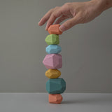 Houten gekleurde Jenga bouwstenen